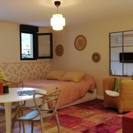 Studio En Rez De Jardin Collobrières Εξωτερικό φωτογραφία